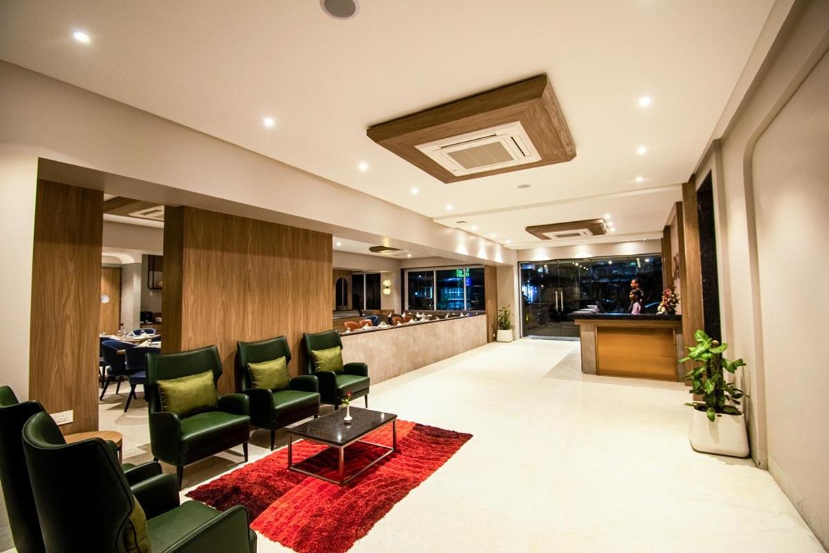 Meritas Aura Resort Lonavala Eksteriør billede