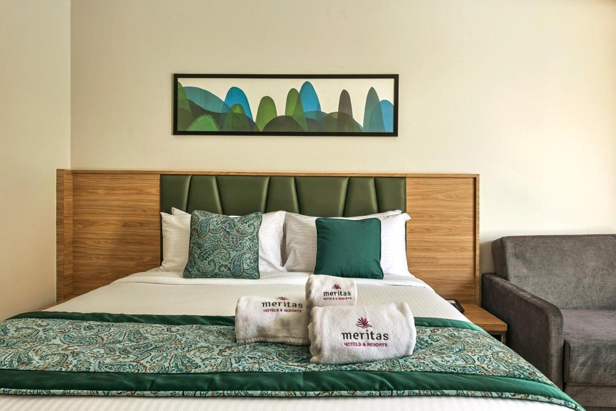 Meritas Aura Resort Lonavala Eksteriør billede